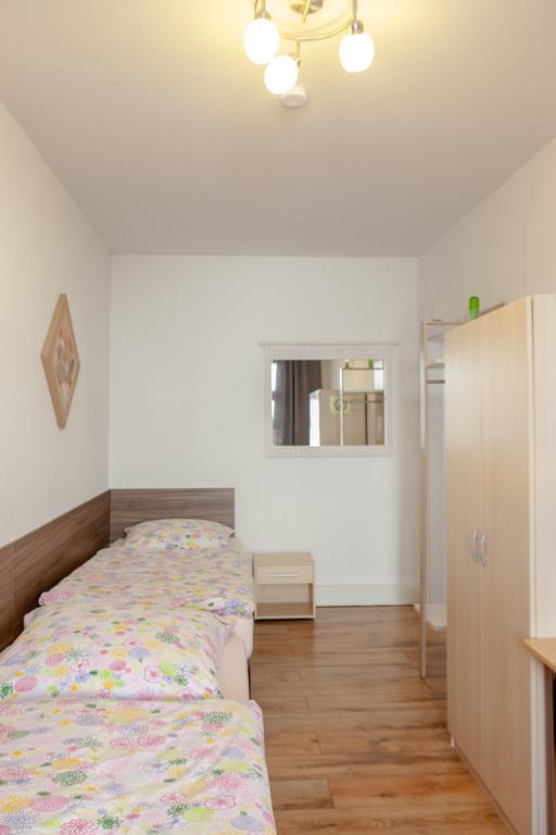 Pension Klingenstr. 23 Hotel Leipzig Ruang foto